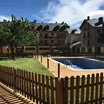 En El Centro De Con Piscina *